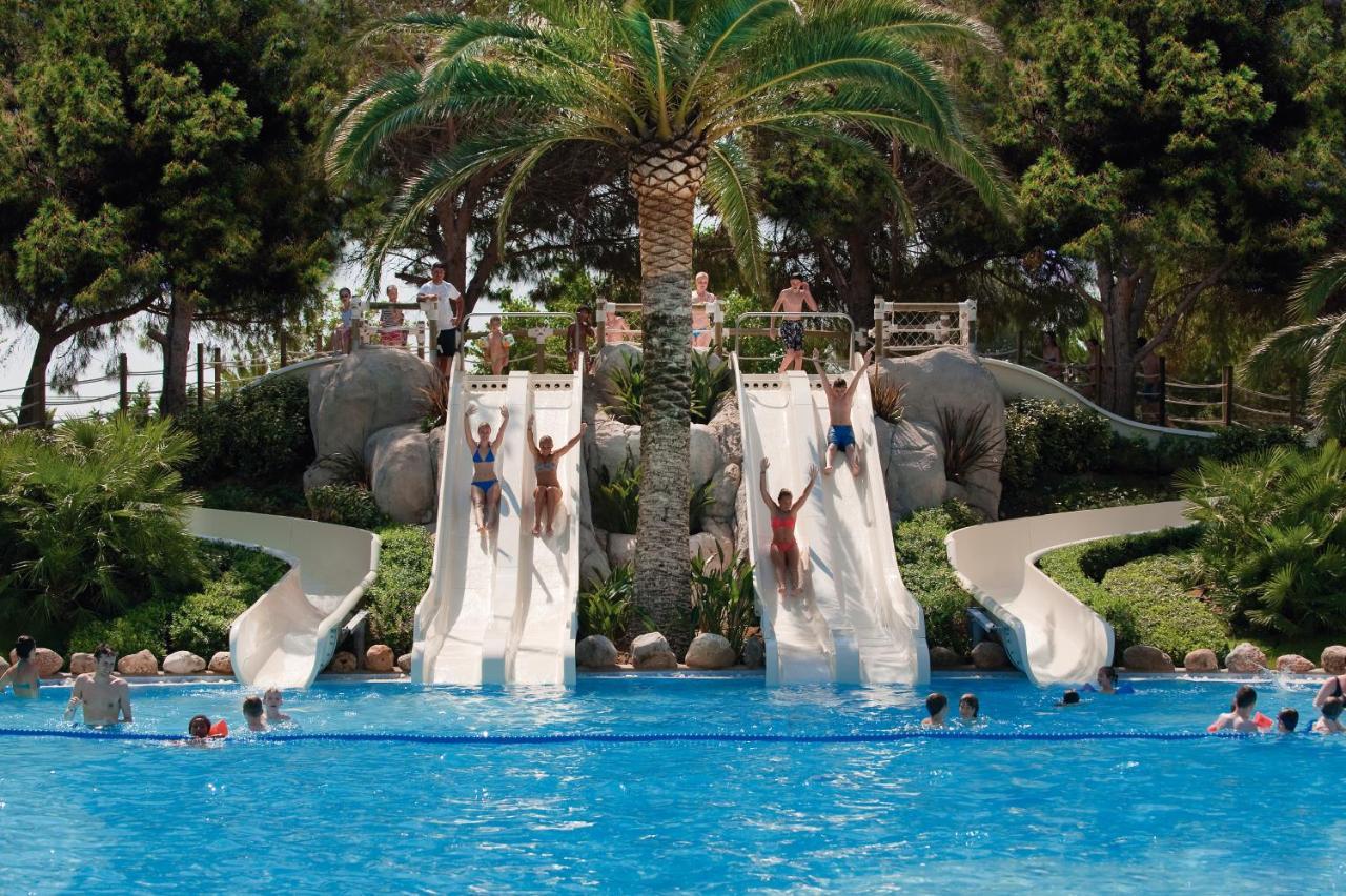 Playa Montroig Camping Resort Bagian luar foto