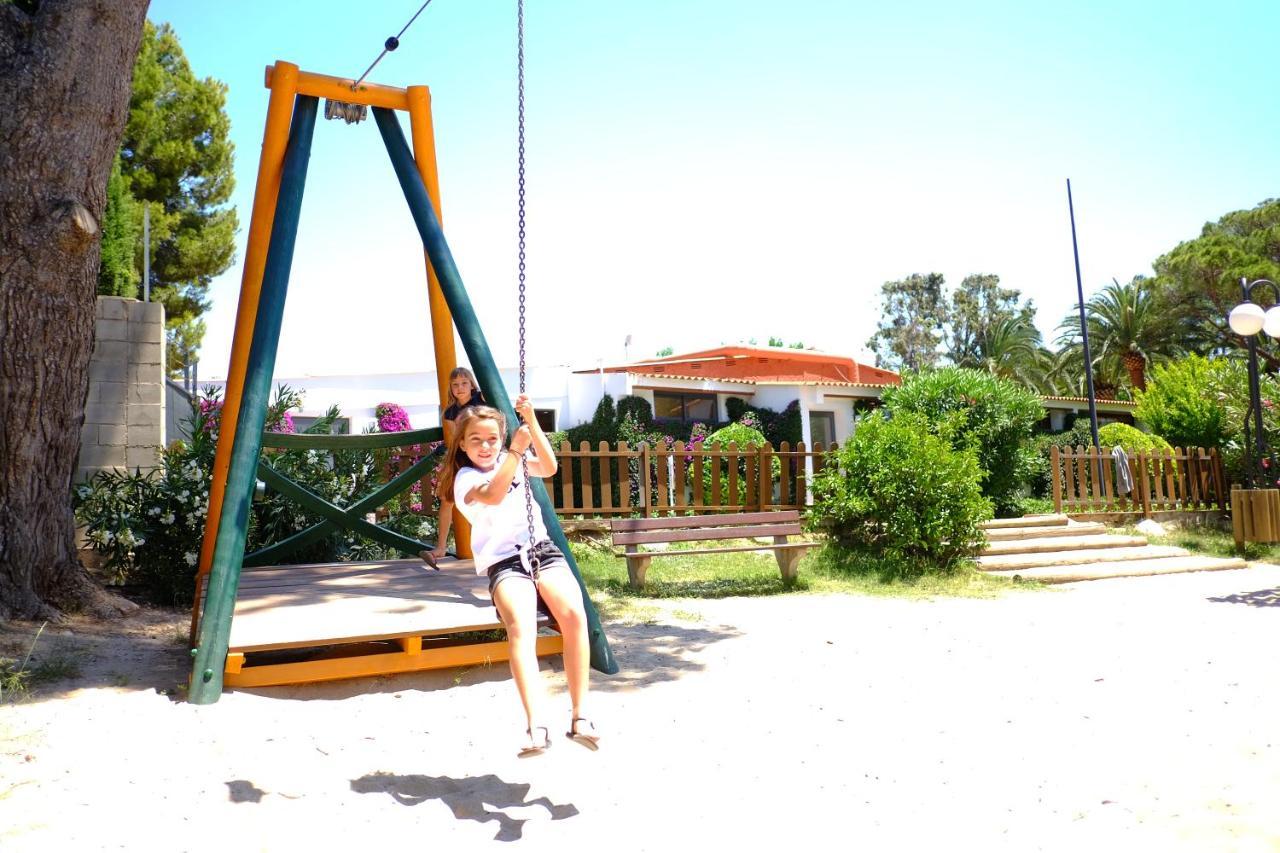 Playa Montroig Camping Resort Bagian luar foto